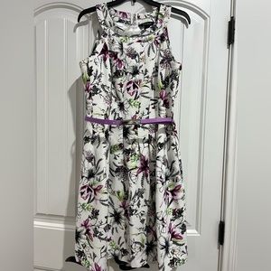 White House Black Market white floral dress with pockets and belt